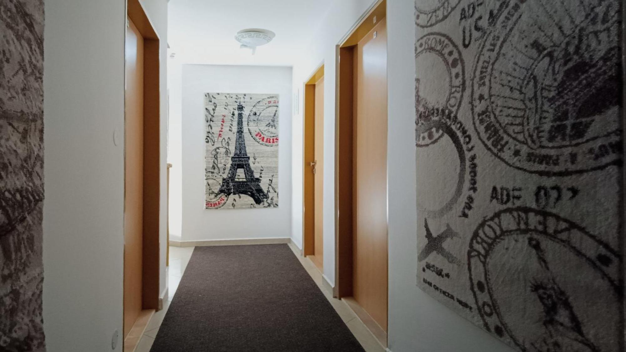 Guest House Prague Airport Экстерьер фото