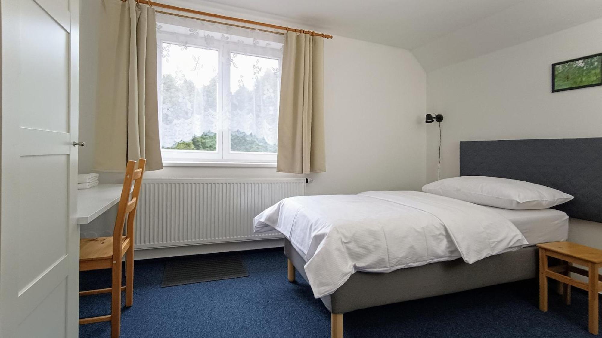Guest House Prague Airport Экстерьер фото